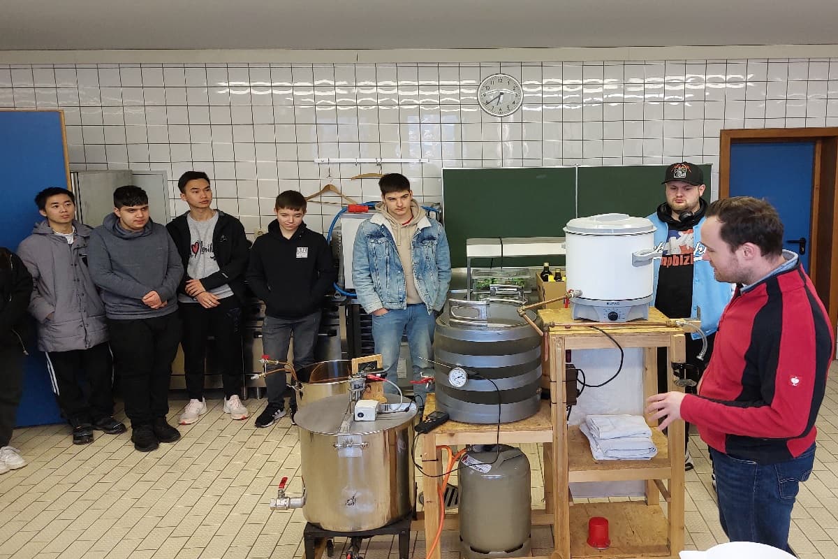 Brauen in der Schule