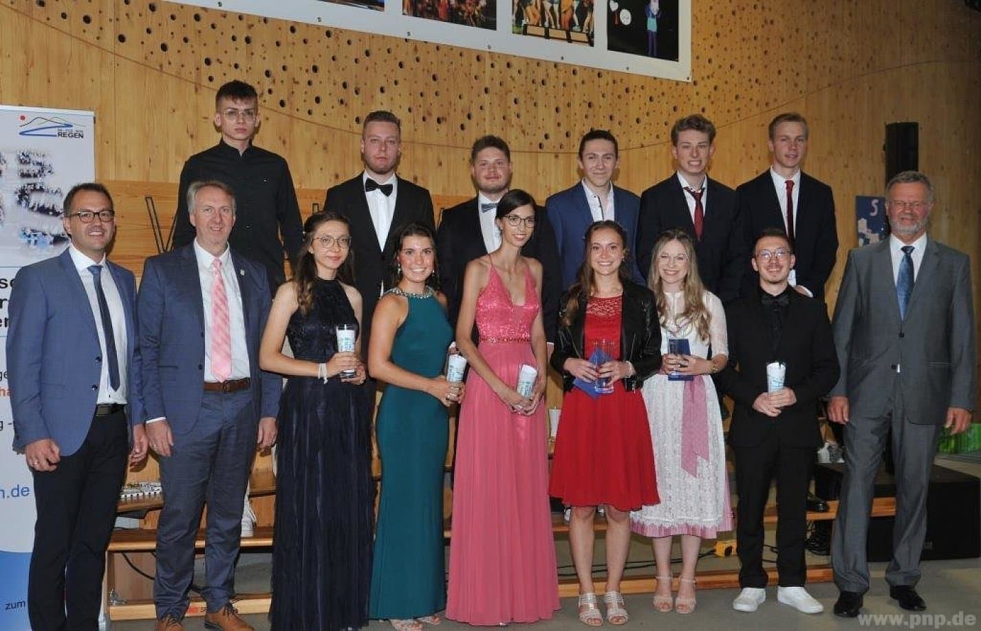 Unsere besten Absolventinnen und Absolventen mit Fachhochschulreife