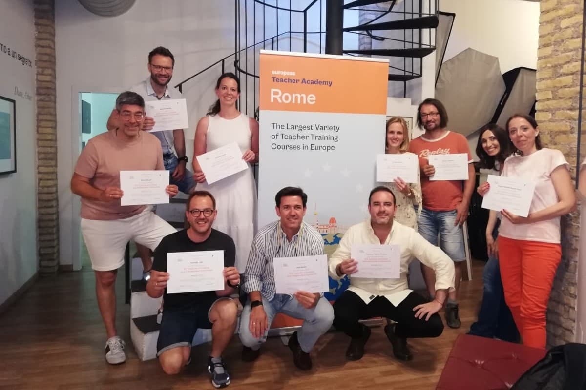 Teilnehmer und Teilnehmerinnen mit Zertifikaten