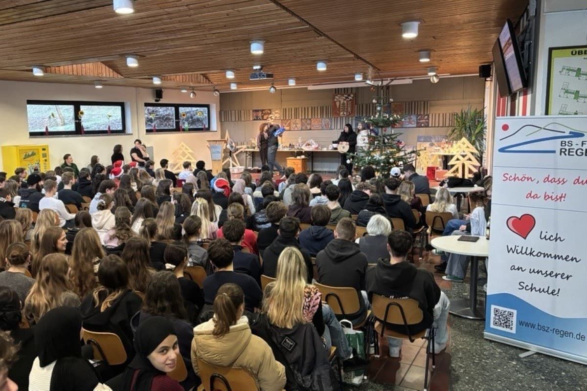 Schüler in der Aula